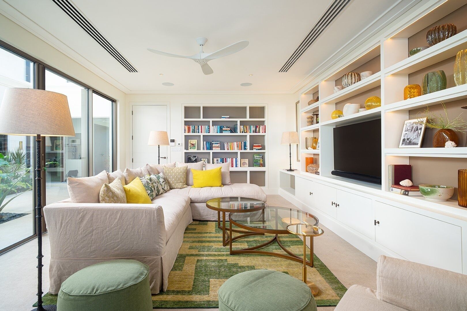 Villa, 5 Bedrooms | Living area