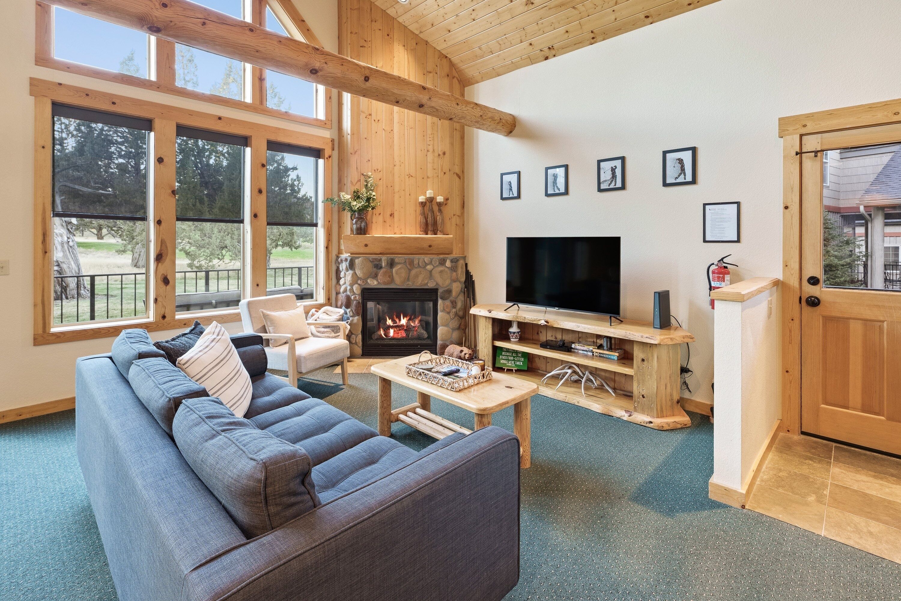 House, 3 Bedrooms | Living area