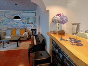 Interior - House of Rising Sun (Remédios, Ponta Delgada)