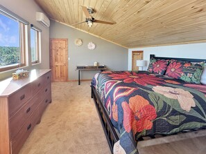 Casa, 3 habitaciones | 3 habitaciones y espacio para trabajar con laptop 