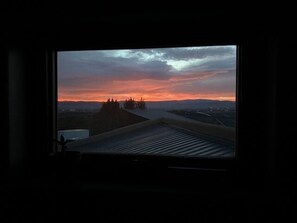 House, 3 Bedrooms | Interior - Whispering Deer Retreat 3 Bedroom Home (Montrose)