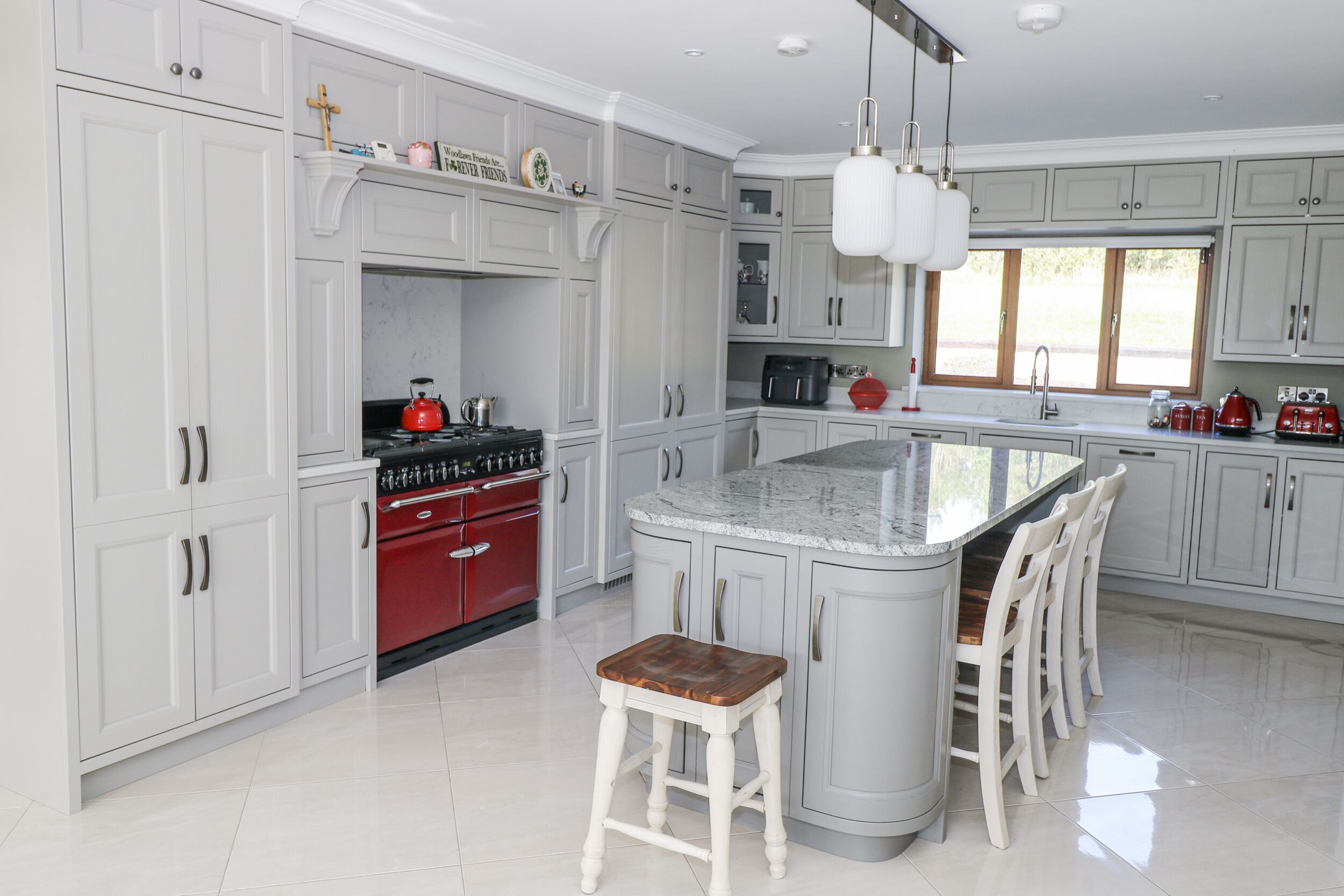 Dishwasher, cookware/dishes/utensils