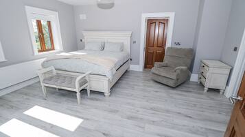 5 bedrooms, individually decorated, individually furnished, free WiFi