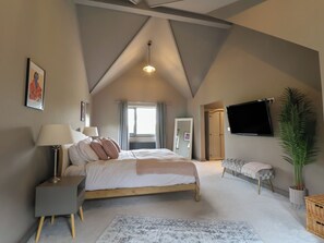 4 camere, con stile personalizzato, con arredamento individuale