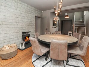 Dining - Rook Hall Farm (Newcastle-Under-Lyme)