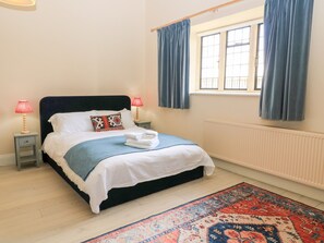 1 kamar tidur dan didekorasi berbeda-beda