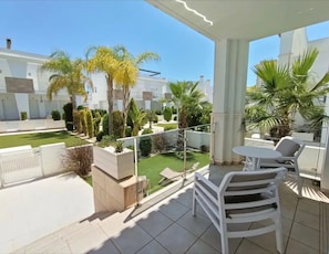 Terrace/patio - Exclusive Holiday Home with Shared Pool, Wi-Fi & Air Conditioning (Rojales)