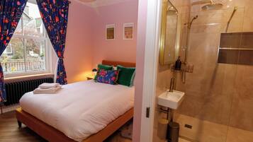 3 bedrooms, individually decorated, individually furnished, free WiFi