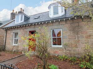 Exterior - Lindean (Ballater)