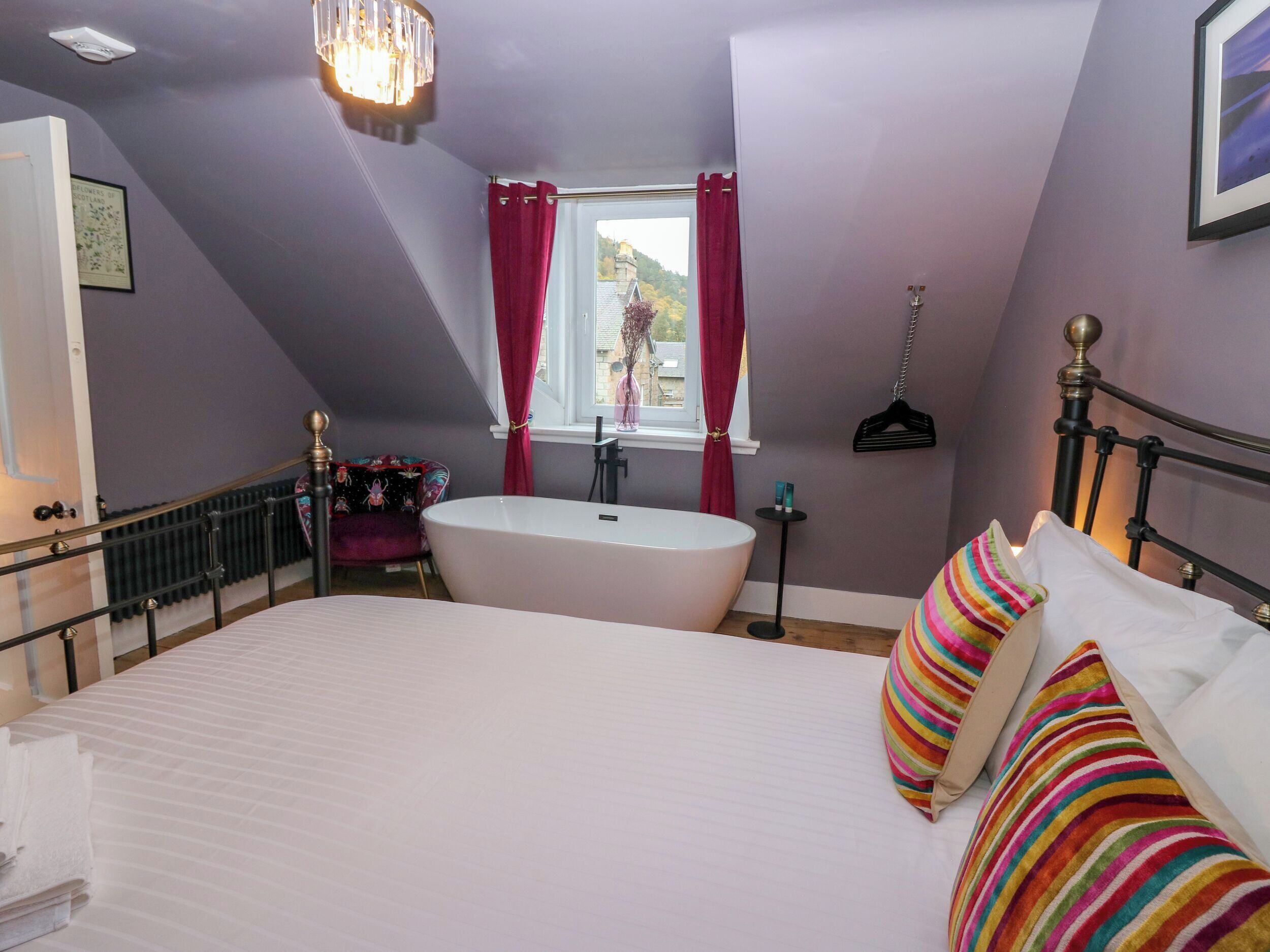 3 bedrooms, individually decorated, individually furnished, free WiFi