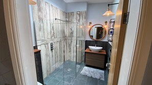 Shower - Woodcroft (Pwllheli)