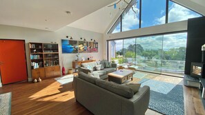 Living area - Woodcroft (Pwllheli)