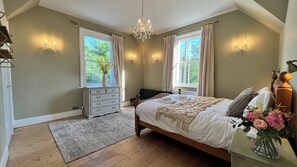 7 bedrooms, individually decorated, individually furnished, free WiFi