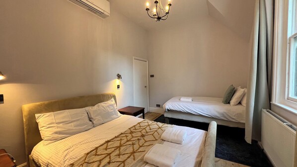 7 bedrooms, individually decorated, individually furnished, free WiFi