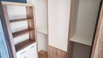 Apartment, 1 Bedroom, Accessible, Smoking | Interior