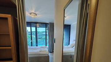 Apartment, 1 Bedroom, Accessible, Smoking | 2 bedrooms