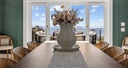 Rustic-chic lodge with sweeping mountain views near wineries, breweries, and hiking trails — the perfect Blue Ridge escape.