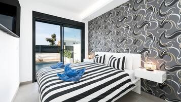 3 slaapkamers, een strijkplank/strijkijzer, wifi, beddengoed