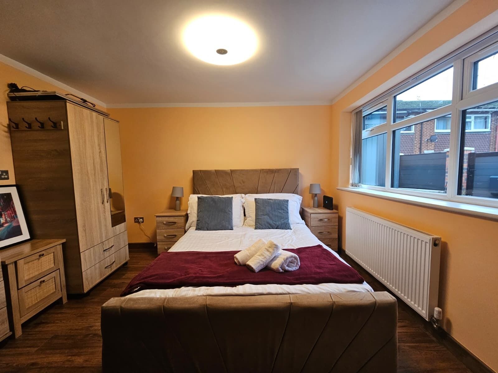 4 soverom, skrivebord, strykejern/-brett og wi-fi (inkludert)