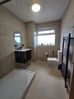 Hårføner og håndklær