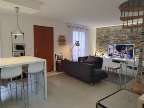 تلفزيون ذكي، كُتُب، ستيريو