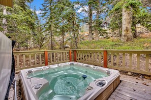 مغطس سبا خارجي