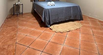 Room-charming Jayuya Room With City, Gar