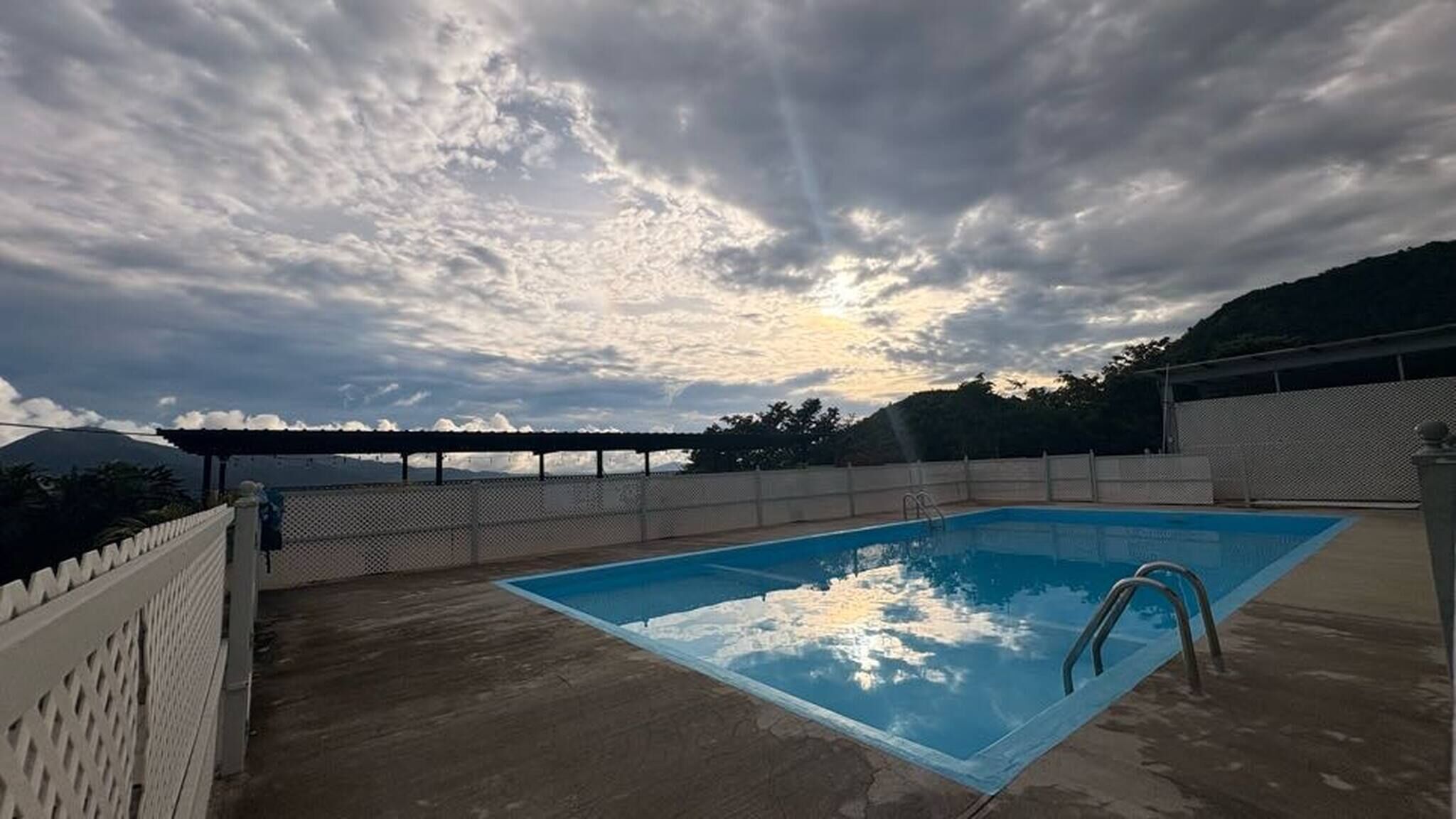 Chambre, 1 chambre, patio, vue jardin | Piscine | Piscine extérieure