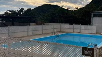 Zimmer, 1 Schlafzimmer, Terrasse, Gartenblick | Pool