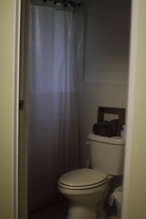 Nhà, 6 phòng ngủ, phù hợp cho người khuyết tật, sân hiên | Phòng tắm