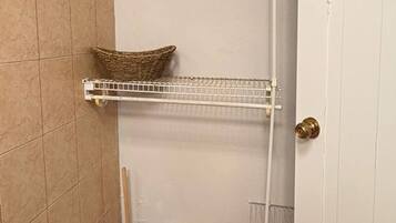 House, 6 Bedrooms, Accessible, Patio | Interior