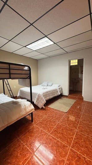 Phòng, 3 phòng ngủ, sân hiên, quang cảnh thành phố | 3 phòng ngủ 