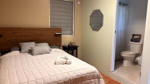 Room, 3 Bedrooms, Patio, City View