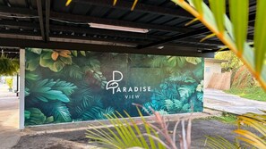 Zimmer, 3 Schlafzimmer, Terrasse, Stadtblick | Unterkunftsgelände