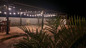 Room, 3 Bedrooms, Patio, City View | Outdoor dining