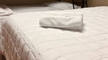 Room, 3 Bedrooms, Patio, City View | 3 bedrooms