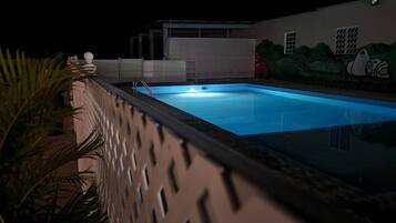 Habitació, 1 dormitori, balcó, vistes al jardí | Piscina | Piscina a l'aire lliure