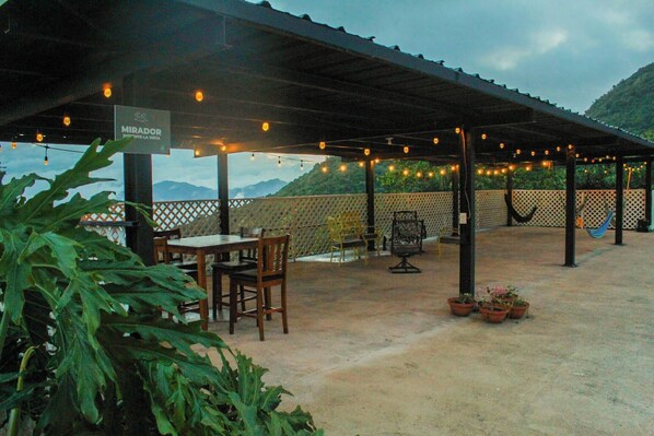 Room, 1 Bedroom, Balcony, Garden View | Terrace/patio