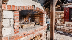 Familie huis, 2 slaapkamers, open haard, uitzicht op gebergte (Nature Lodge With Sauna and Hot Tub) | Exterieur