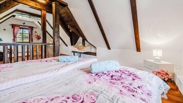 Family House, 2 Bedrooms, Fireplace, Mountainside (Nature Lodge With Sauna and Hot Tub) | 2 bedrooms