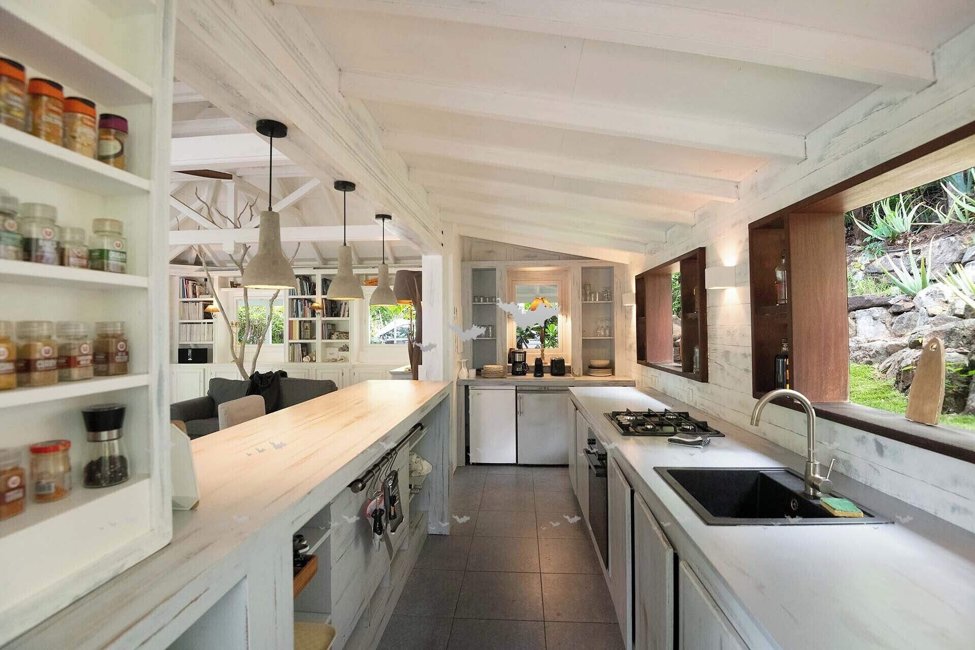 Réfrigérateur, four, plaque de cuisson, lave-vaisselle