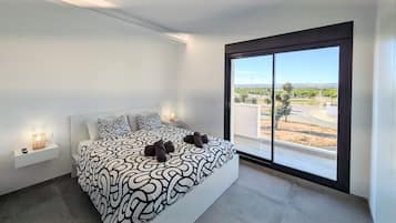 3 Schlafzimmer, Bügeleisen/Bügelbrett, WLAN, Bettwäsche