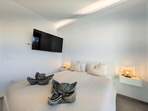 3 makuuhuonetta, silitysrauta/-lauta, Wi-Fi, vuodevaatteet