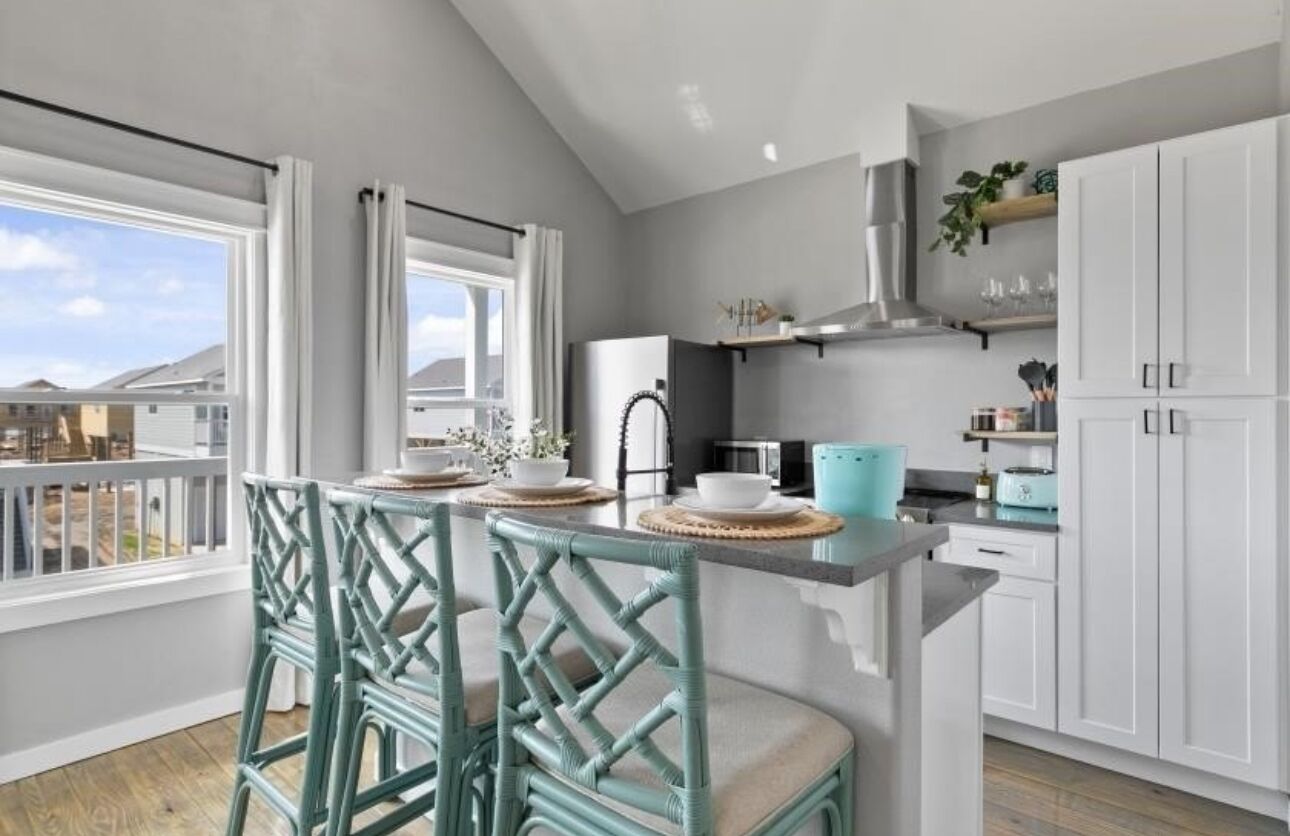 ثلاجة، ميكروويف، فرن، موقد طهي مسطح