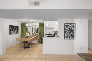 Dining - Sophisticated 2BR by TAMU | Washer & Dryer (College Station)