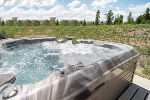 Bain à remous extérieur