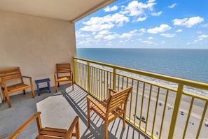 Property grounds - Baywatch Resort l 3BR l Top Floor l Resort Pools (North Myrtle Beach)
