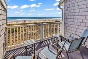 Property grounds - Newly Renovated Oceanfront 3BR | Top Floor (North Myrtle Beach)