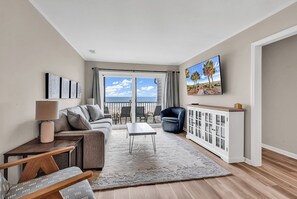 Smart TV - Newly Renovated Oceanfront 3BR | Top Floor (North Myrtle Beach)
