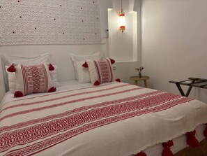 3 عدّة غرف نوم